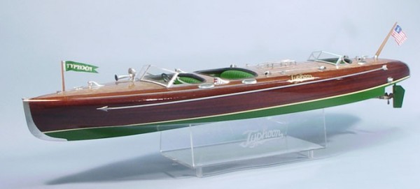 Typhoon Mahagoni Rennboot RC Modell